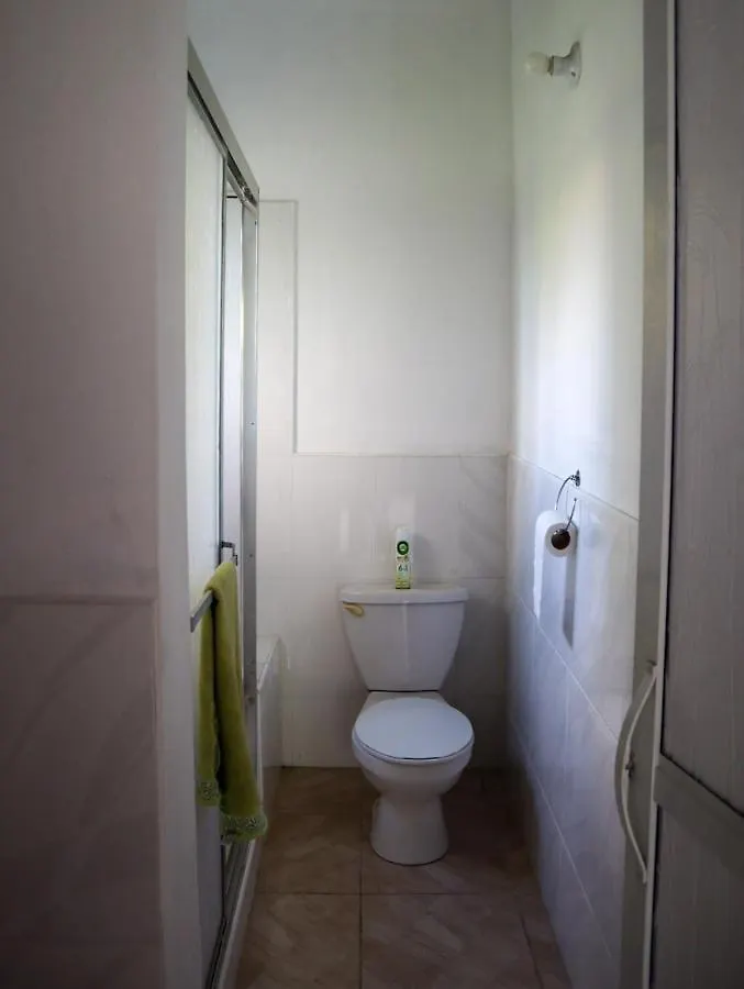 Privatunterkunft Kokojo Villa Black River